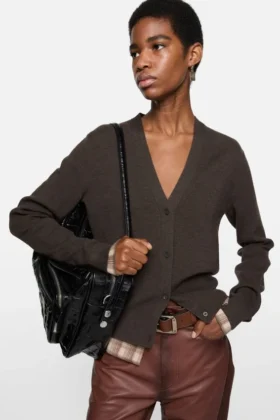 Cardigan en laine superposé