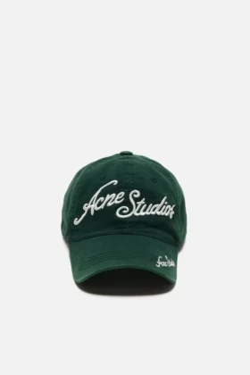 Casquette avec logo brodé