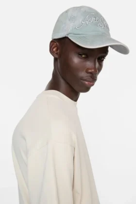 Casquette avec logo brodé