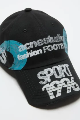 Casquette à logo vieilli