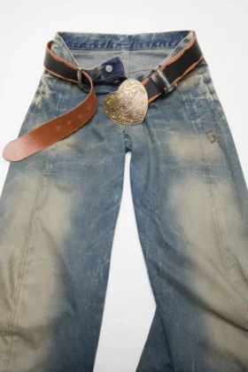 Ceinture à boucle en forme de cœur