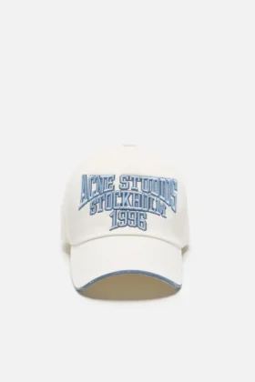 Chapeau avec logo brodé