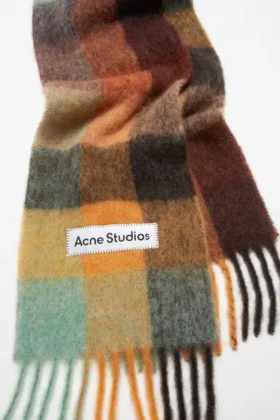 Écharpe à carreaux en mohair