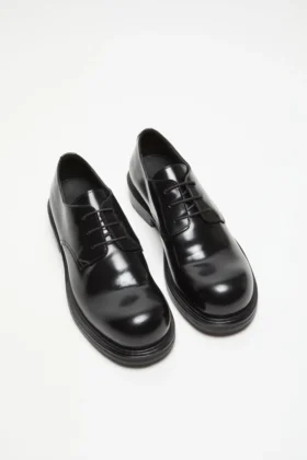 Chaussures en cuir à lacets