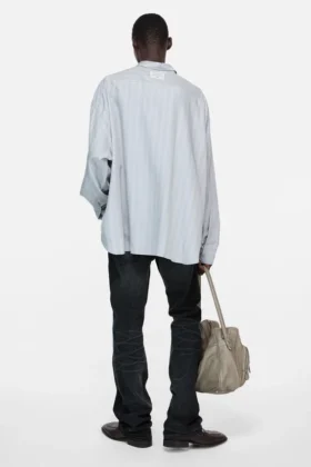 Chemise à boutons rayée