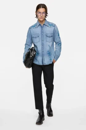 Chemise en denim brodée