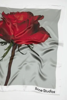 Foulard carré en soie