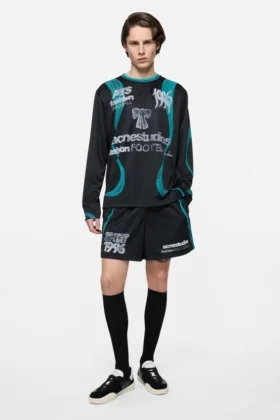 T-shirt graphique style maillot de sport